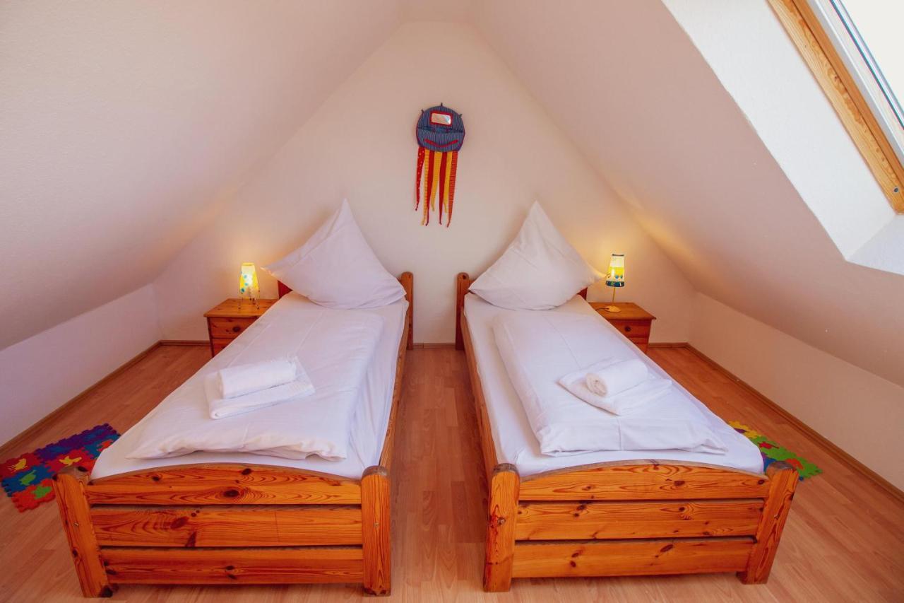 Apartmán Haus Leuchtturm - Ebbe Krummhörn Exteriér fotografie